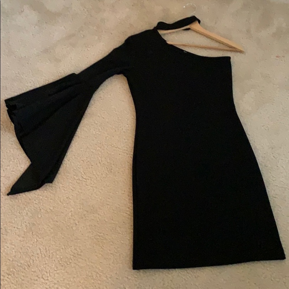 One shoulder asymmetrical dress 👗👗👗👗👗👗😍👗